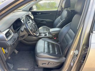 2017 Kia Sorento 3.3L EX - Interior Front Seat Image